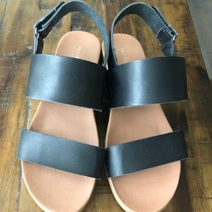 Madden girl platform “ASHLEY” sandal